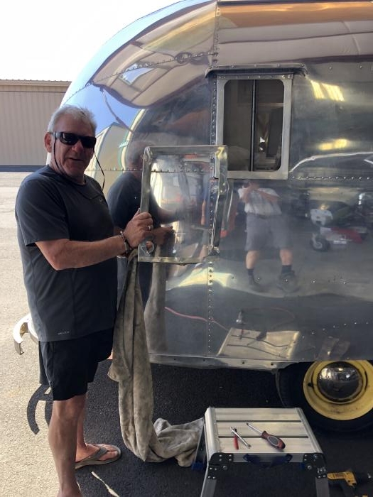 Helping a Friend…….with an Airstream